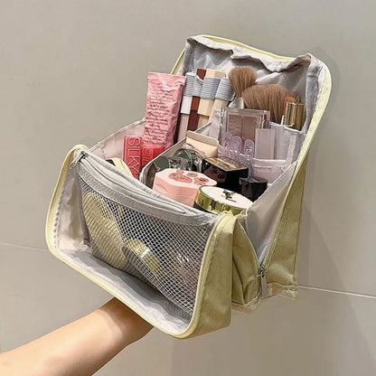 🔥Portable Large Capacity Standing Makeup Bag